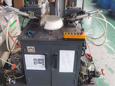 自動螺絲點(diǎn)焊機(jī)